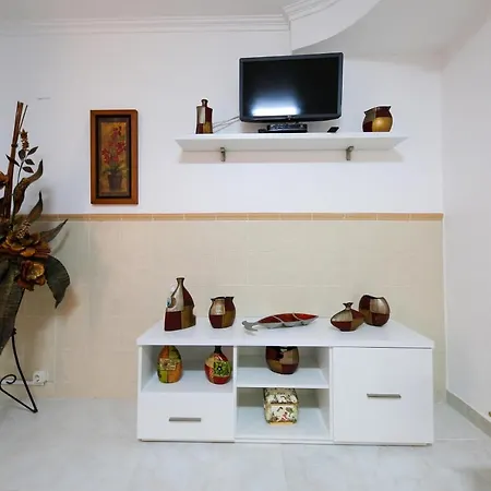 Casa Da Tia Laura Apartment *